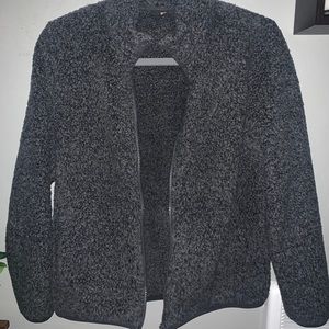 Uniqlo fuzzy zip up